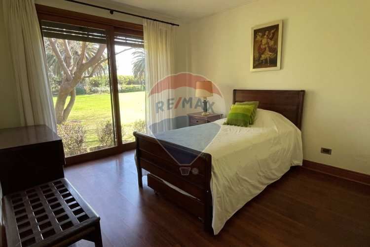 Preciosa casa chilena diseño, sector piedra roja