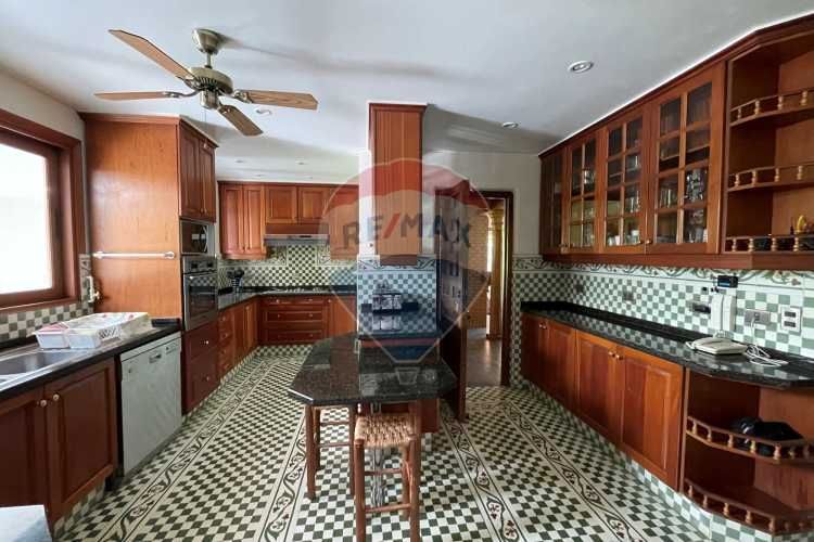 Preciosa casa chilena diseño, sector piedra roja