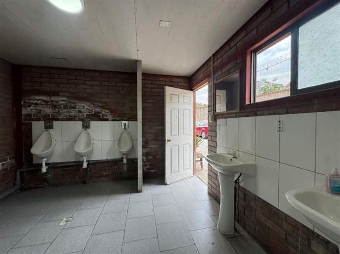 BODEGA Jose Bess 1157