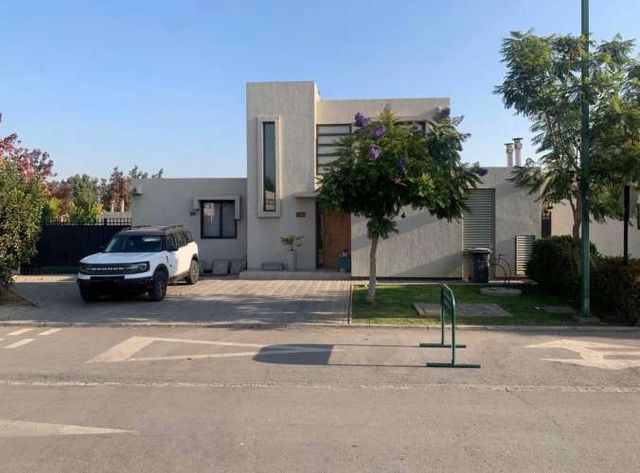 CASA General San Martín, Av. Rukan, colina