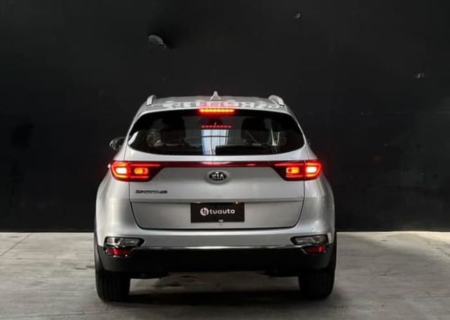 KIA SPORTAGE LX 2.0 MT