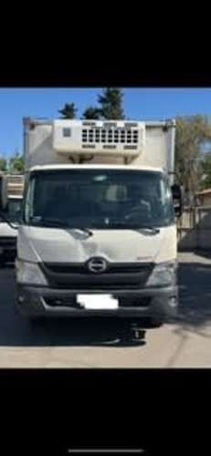 camion hino 300 año 2018