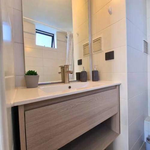 Rebajado!!! Depto. Amoblado 2D+2B En El Centro Excelente Ubicación