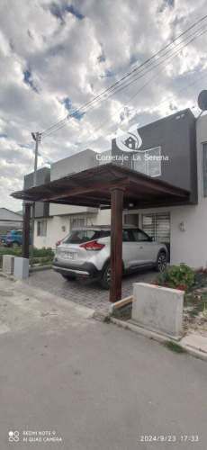 LA FLORIDA HERMOSA CASA EN CONDOMINIO