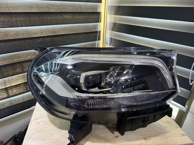 Óptico mercedes Benz x250 x350