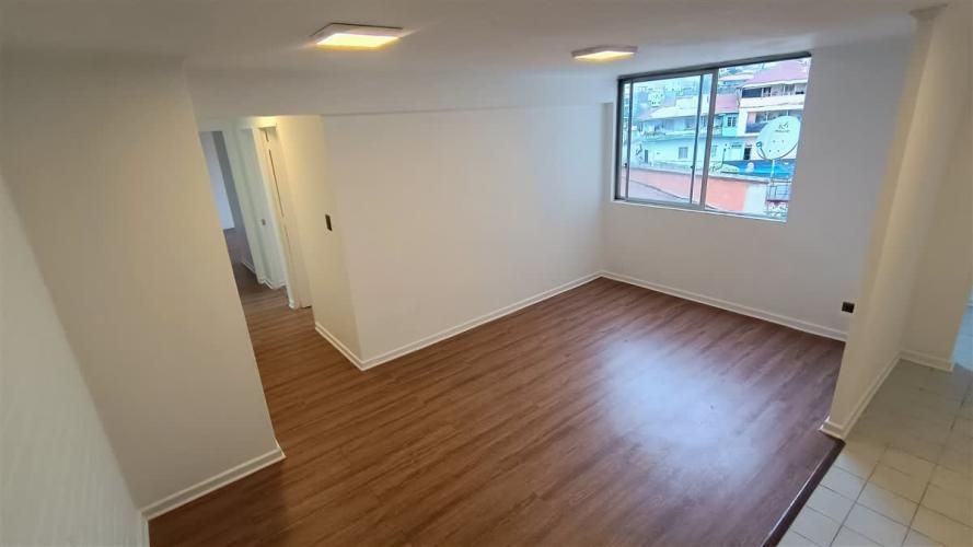 DEPARTAMENTO Entre calle Santo domingo y Santiago Severin