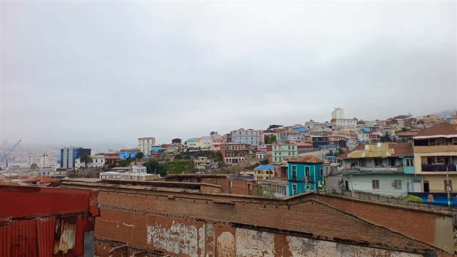 DEPARTAMENTO Entre calle Santo domingo y Santiago Severin