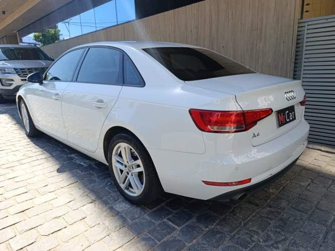 AUDI A4 2018