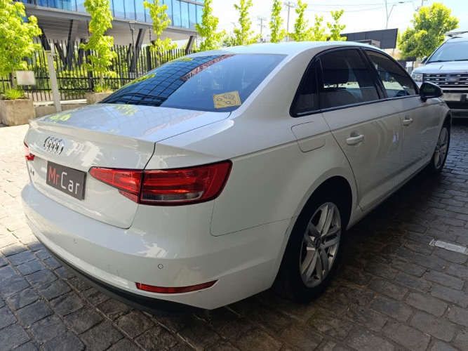 AUDI A4 2018