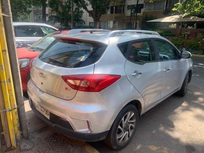 Vendo automóvil Jac