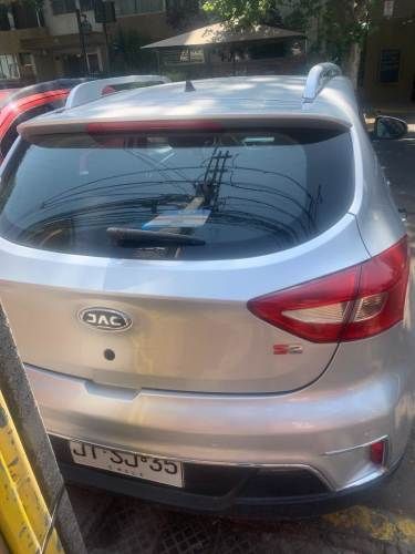 Vendo automóvil Jac