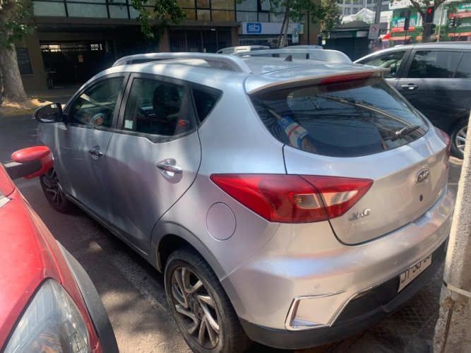 Vendo automóvil Jac