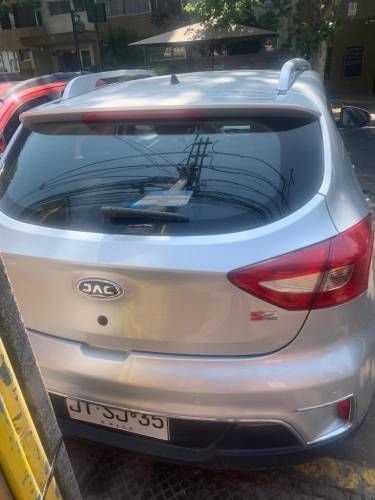Vendo automóvil Jac