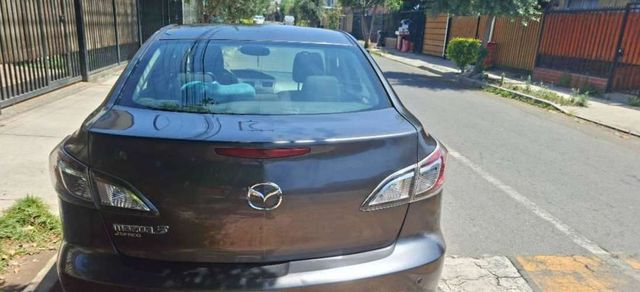 Vendo Mazda 3 V Sedan 2011