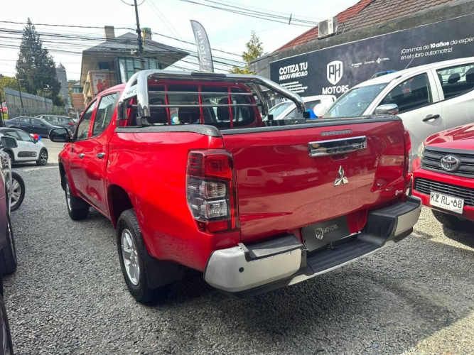 MITSUBISHI L200 CRT 4X4