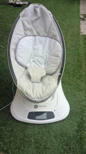 4MOMS, mecedora electrica motorizada.