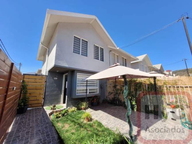 hermosa casa de 3D camino al cajon del maipo