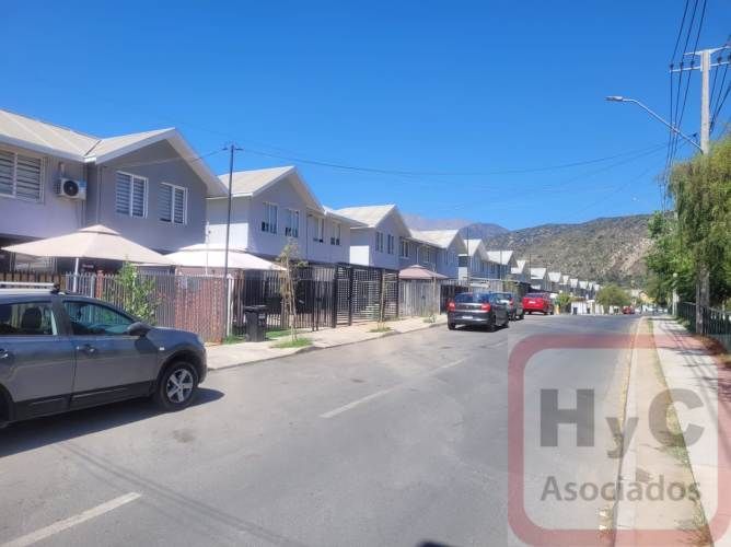 hermosa casa de 3D camino al cajon del maipo