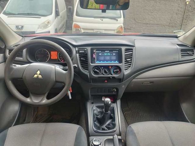 Mitsubishi L200 KATANA D CAB CRM 4X4 2.4 año 2019