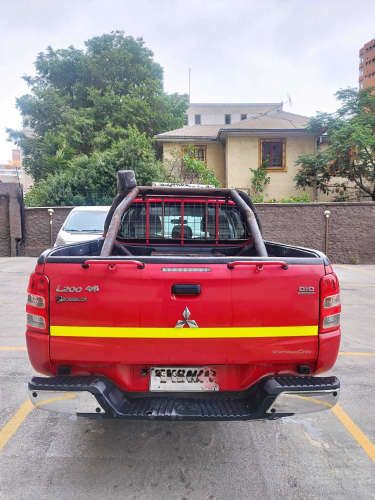Mitsubishi L200 KATANA D CAB CRM 4X4 2.4 año 2019