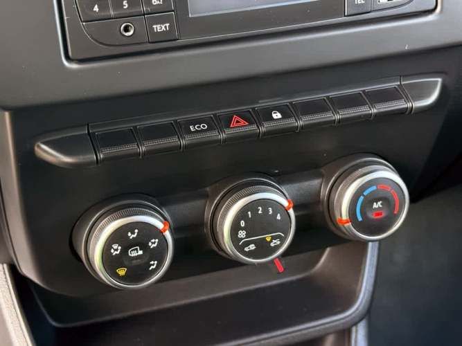 RENAULT EXPRESS 2023