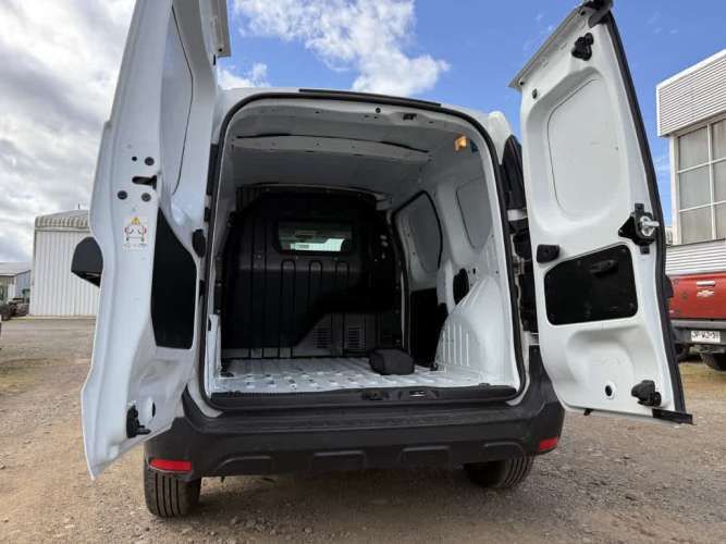 RENAULT EXPRESS 2023