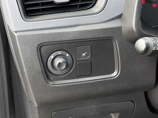 RENAULT EXPRESS 2023