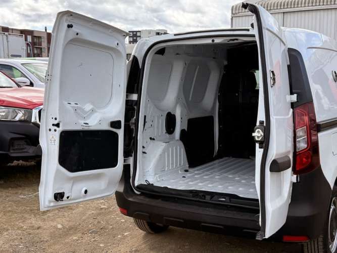 RENAULT EXPRESS 2023