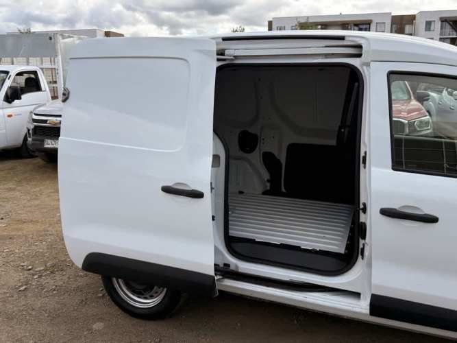 RENAULT EXPRESS 2023