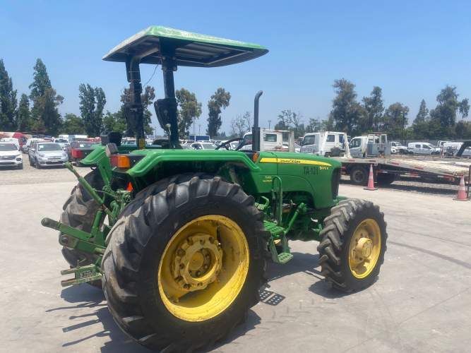 TRACTOR Marca JOHN DEERE Modelo 5075E Año 2020