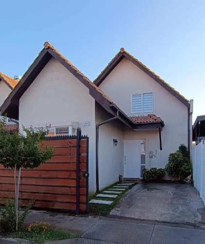 Casa 3 dormitorios, condominio, Peñaflor