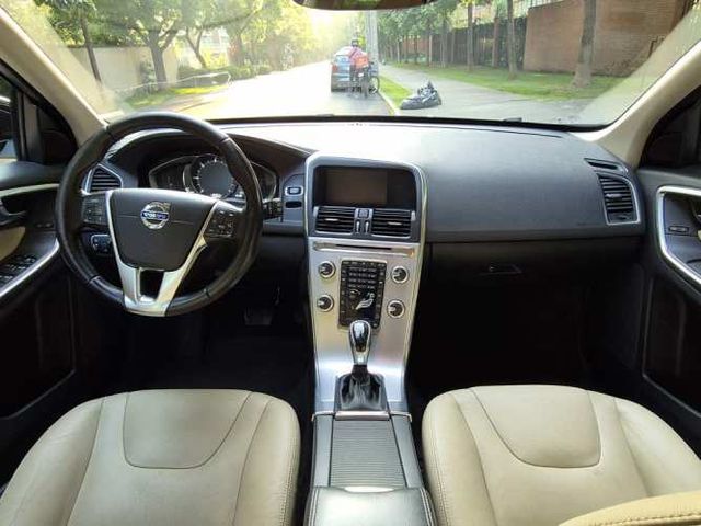 VOLVO XC60 LIMITED D5 AWD 2017 DIESEL