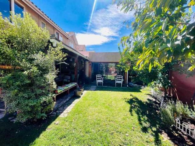 ARRIENDO HERMOSA CASA EN LAGUNA DEL SOL  (132053)