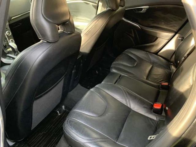 Volvo v40 DIÉSEL 2.0 AUT