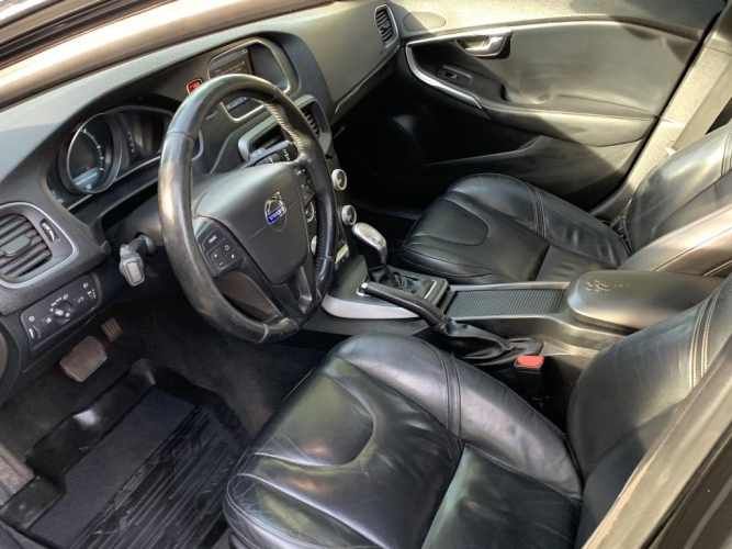 Volvo v40 DIÉSEL 2.0 AUT