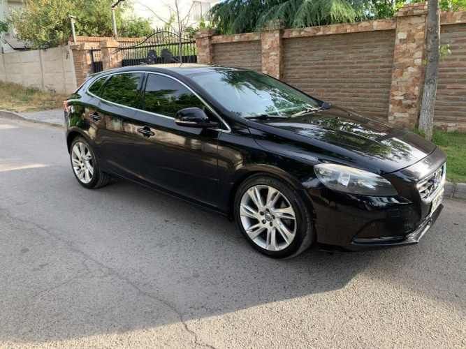 Volvo v40 DIÉSEL 2.0 AUT