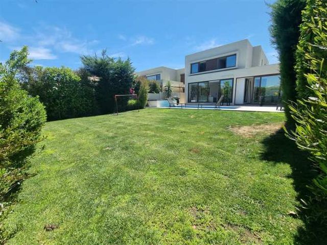 CASA condominio alkura