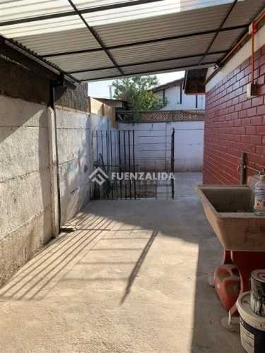 CASA Exequiel Fernandez / Monseñor Carlos Casanueva