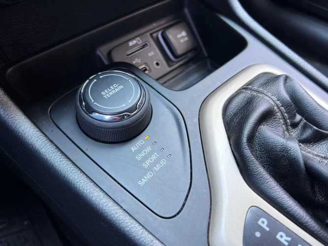 JEEP CHEROKEE LONGITUDE 2.4 AWD 2017