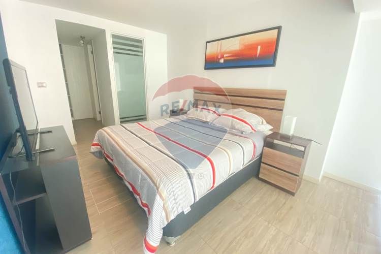 Departamento amoblado en exclusivo edificio