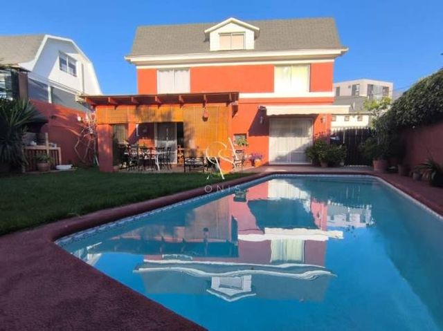 Casa SECTOR CASA GRANDE A 10 MINUTOS METRO LOS PRESIDENTES/GRECIA