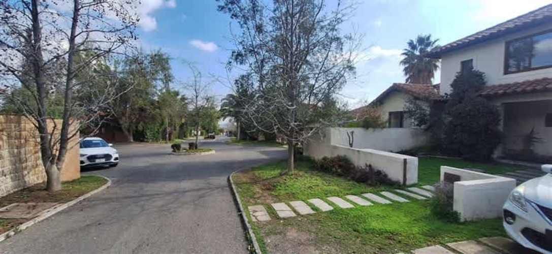 CASA PIEDRA ROJA - CHICUREO