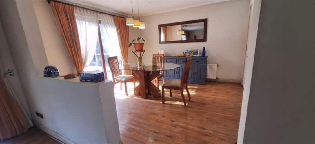 CASA PIEDRA ROJA - CHICUREO