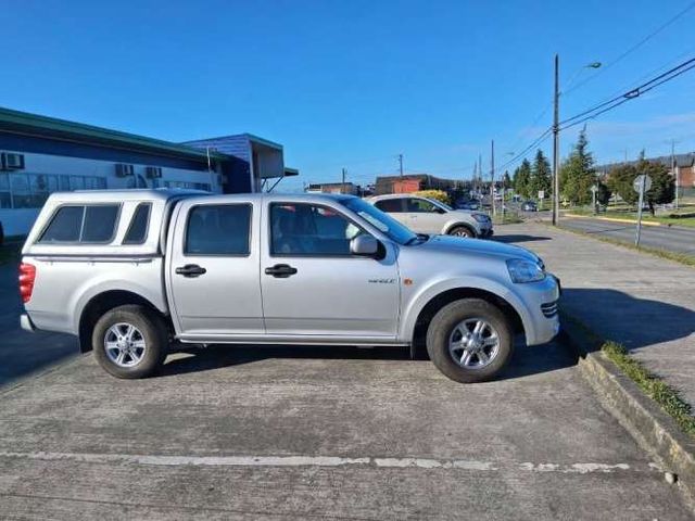 Camioneta Vendo solo  3900 km