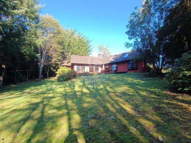 Casa amplia y acogedora con hermoso jardín