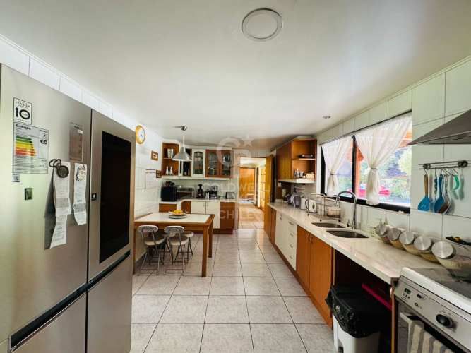 Casa estilo Chilena | Paneles Solares | Liray Chicureo