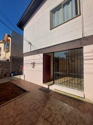 Oportunidad, casa excelente ubicación sector Puyaral