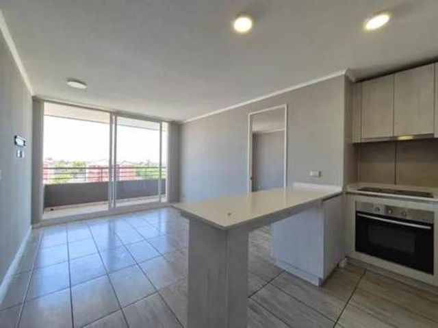 Arriendo Depto 2D+1B con estacionamiento en la florida / Vicente Valdez