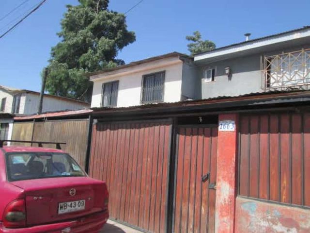 Alepo altura 1600 comuna de Cerro Navia a media cuadra de Salvador Gutiérrez