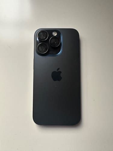 Iphone 15 Pro como nuevo